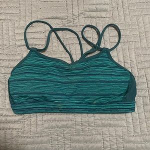Lulu Lemon Sports Bra (size 4)
